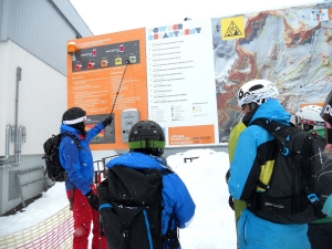 Stubaier Gletscher: Powder Department Checkpoints